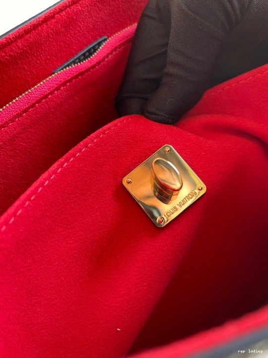 Cheap LOCKME LOUIS VUITTON SHOPPER 0819